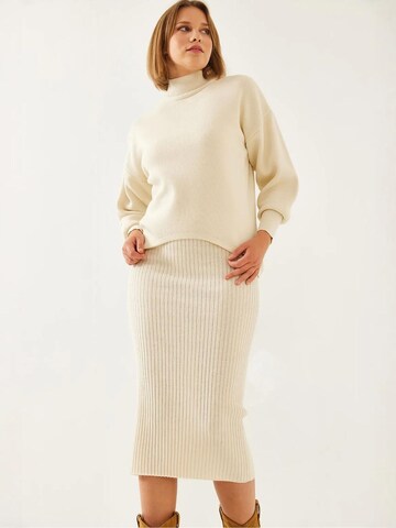 Bianco Lucci Suit in Beige: front