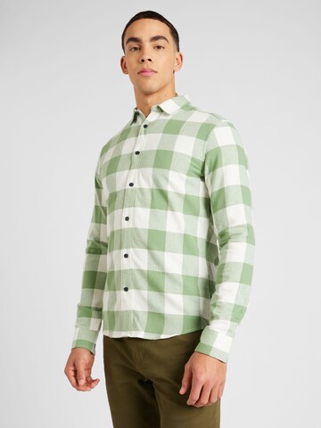 Coupe slim Chemise 'GUDMUND' Only & Sons en vert : devant