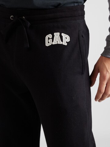 GAP - Tapered Pantalón en negro