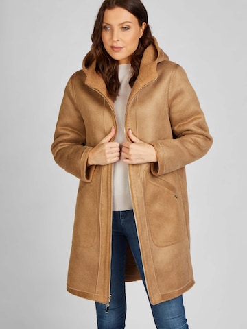 Funk since 1776 Winter Coat in Brown: front