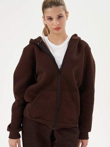 LOUIS LECLER Sweatvest 'Selara' in Bruin