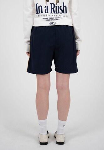 regular Pantaloni di Prohibited in blu