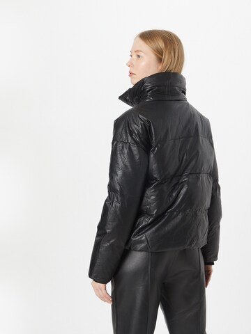 SISTERS POINT Between-Season Jacket 'DYVA' in Black