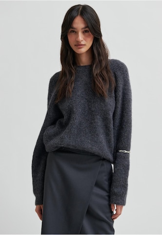 Pullover di SECOND FEMALE in grigio: frontale