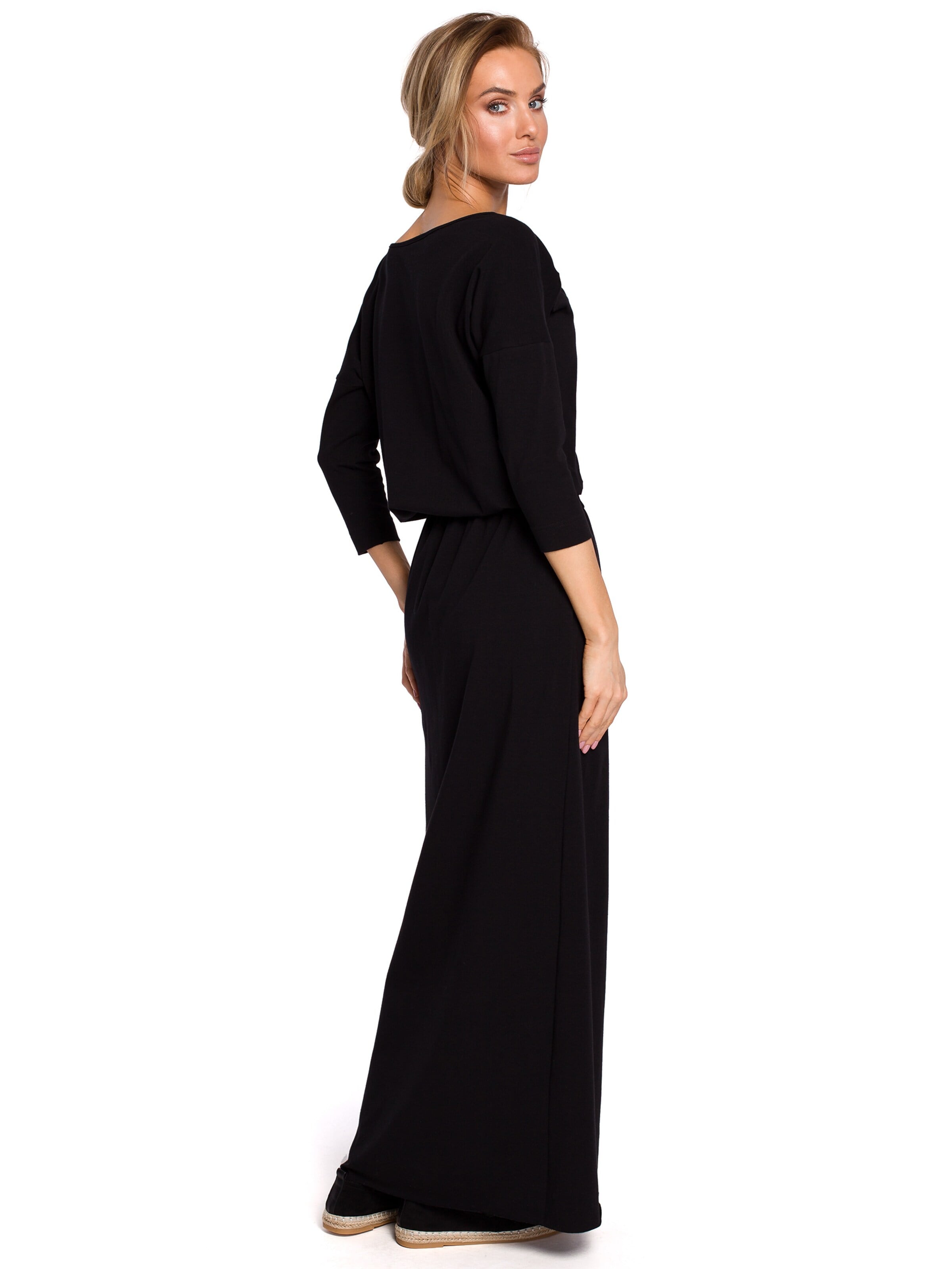 Rochie de la made of emotion pe negru