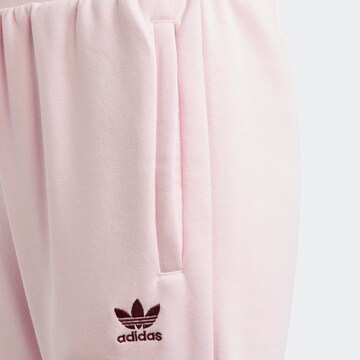 ADIDAS ORIGINALS Tapered Hose 'Adicolor' in Pink