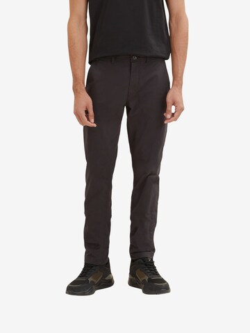 TOM TAILOR Slim fit Chino trousers in Black: front