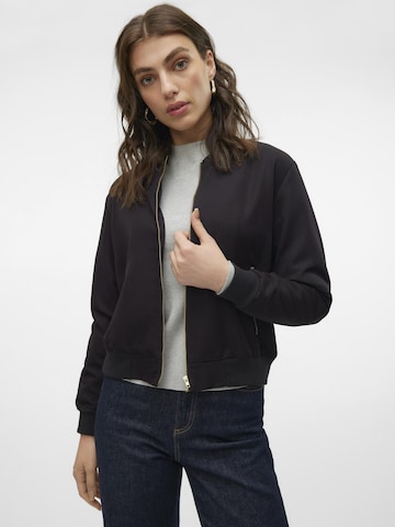 VERO MODA Tussenjas 'SUMMER' in Zwart