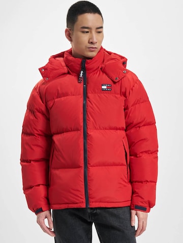 Tommy Jeans Winter Jacket 'Alaska' in Red: front