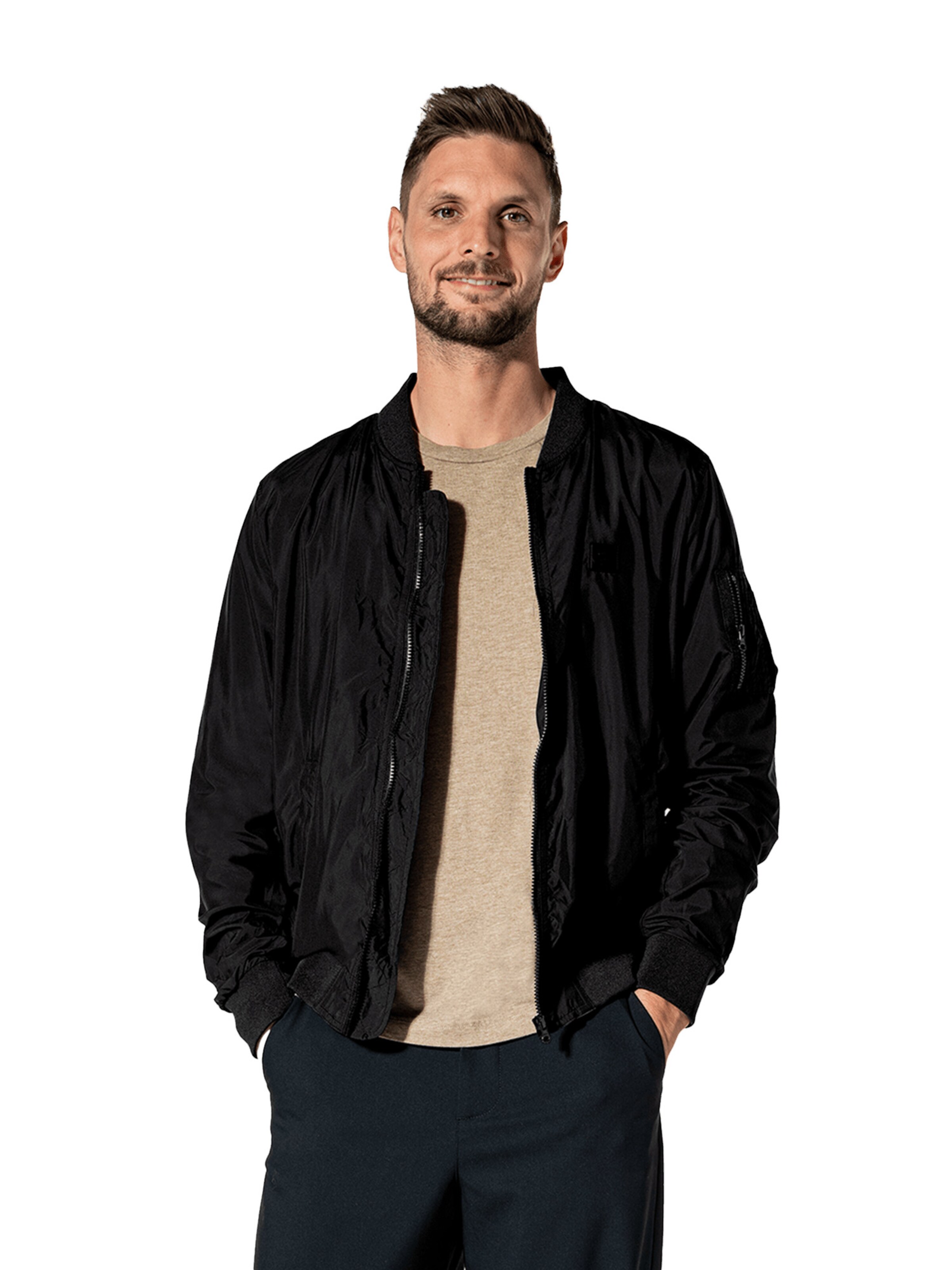 FC BAYERN MÜNCHEN Jacke in Schwarz: Vorderseite