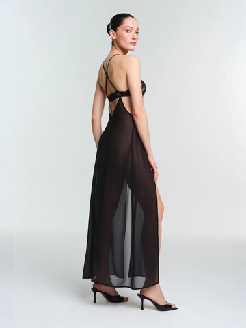 Penti - Camisola de pijama 'PENTI Vera Spitzen-Nachthemd' em preto