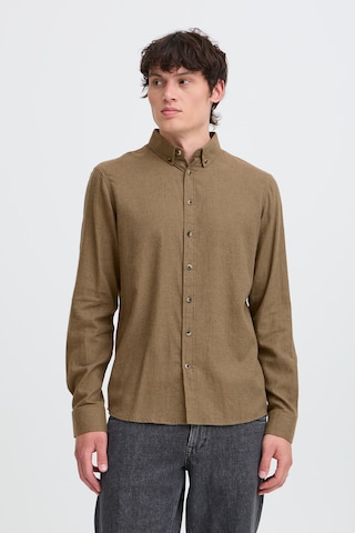 BLEND - Ajuste regular Camisa 'BHBurley' en marrón: frente