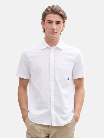 Coupe regular Chemise TOM TAILOR DENIM en blanc : devant