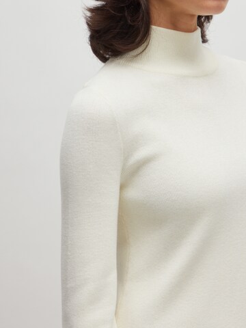 Abito in maglia 'Dunia' di EDITED in beige