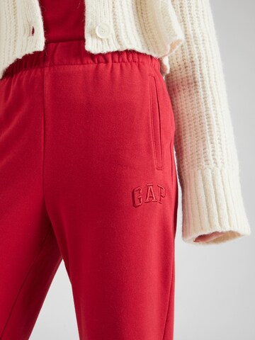 GAP - Tapered Pantalón en rojo