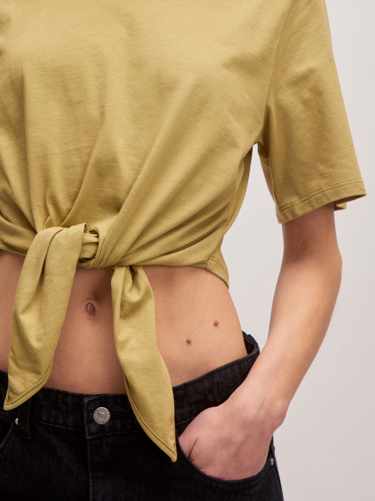 EDITED Producten Shirt 'Domenica' Bruin