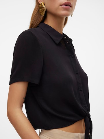 VERO MODA Bluse 'MENNY' in Schwarz