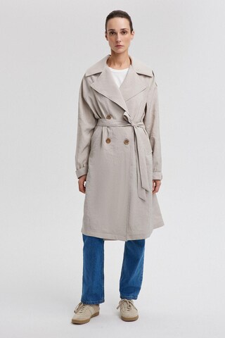 Touche Prive Between-seasons coat in Grey