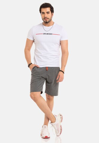 CIPO & BAXX Regular Shorts in Grau