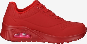 Baskets basses SKECHERS en rouge