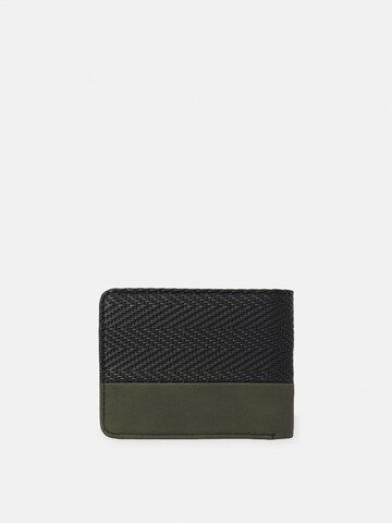 Pull&Bear Wallet in Green