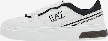 Baskets basses EA7 Emporio Armani en blanc : devant