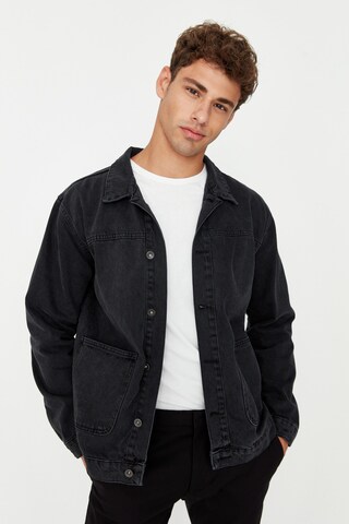 Trendyol - Chaqueta de entretiempo en gris