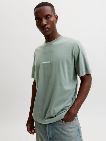 JACK & JONES T-shirt 'JORNORREBRO' i grön