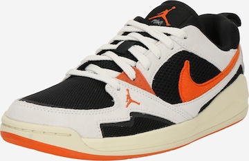 Baskets basses 'CMFT Era' Jordan en noir : devant