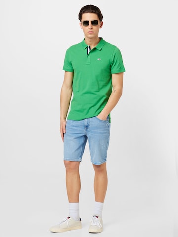 Tommy Jeans قميص بلون أخضر
