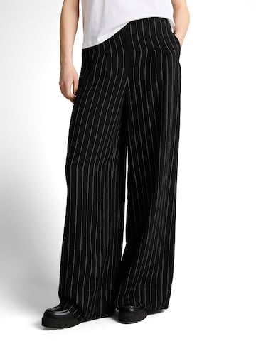 Wide leg Pantaloni de la TOM TAILOR DENIM pe negru: față