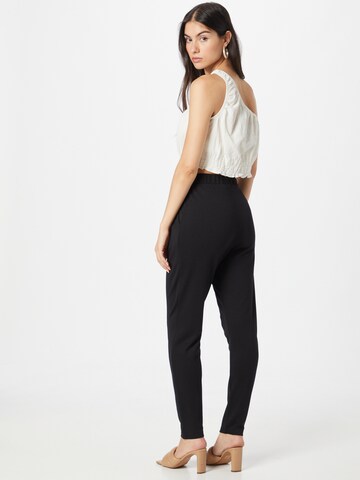 NÜMPH Regular Pleat-Front Pants 'Bayo' in Black