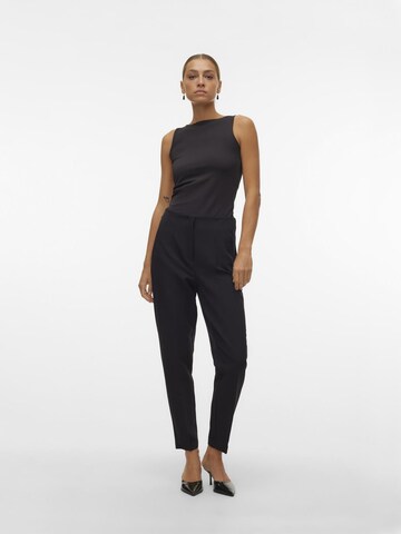 VERO MODA Tapered Pressveckad byxa 'Lina' i svart
