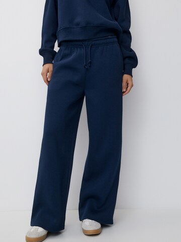 Pull&Bear Wide leg Pants in Blue: front