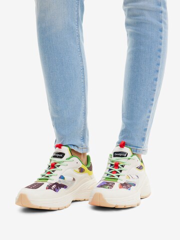 Sneaker low 'M. Christian Lacroix' de la Desigual pe alb: față