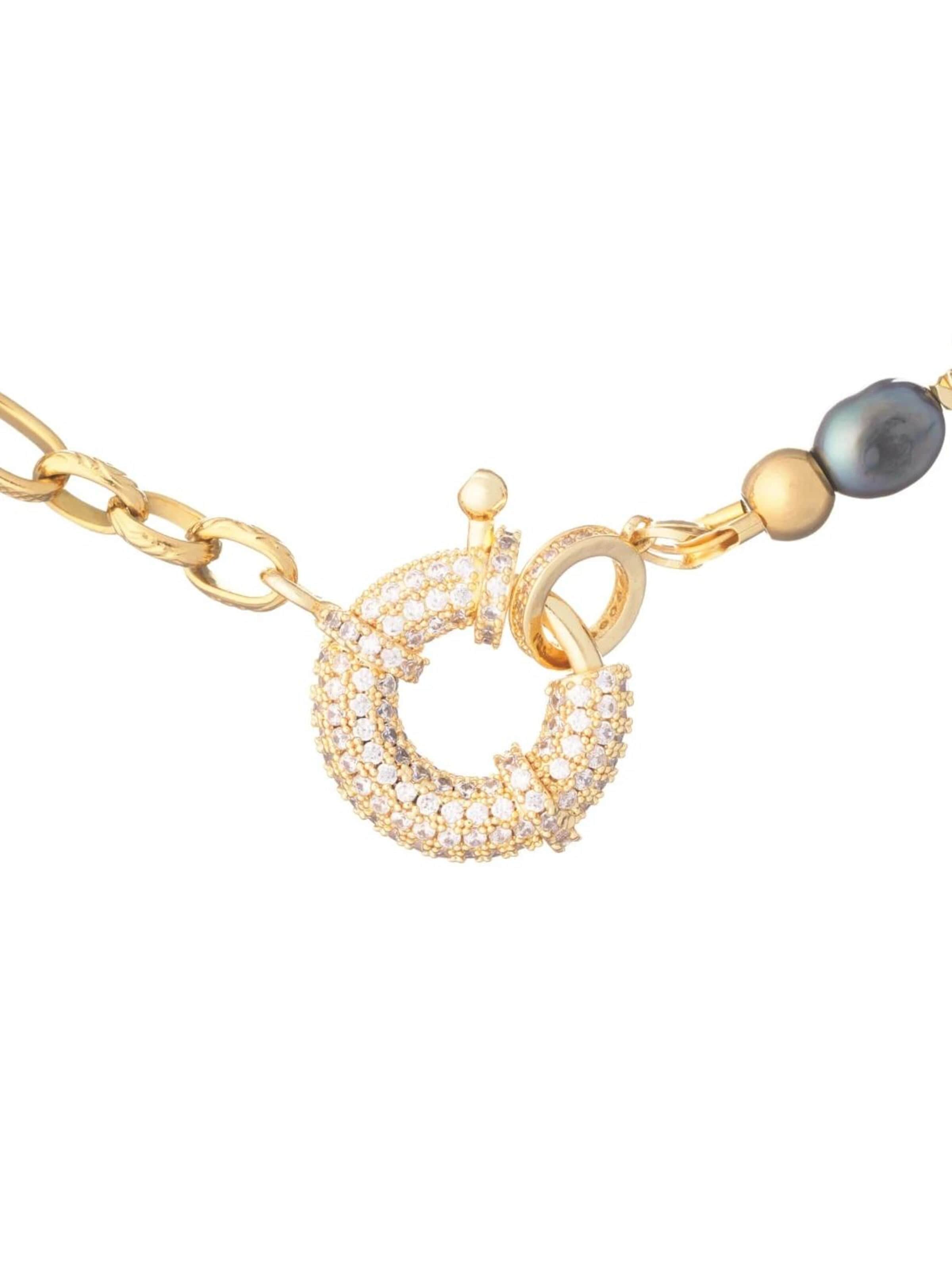 THE GEM STORIES JEWELRY Halsband 'Black Pearls and Chain Necklace' i svart