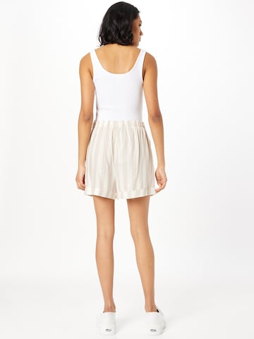 VERO MODA Regular Shorts in Beige