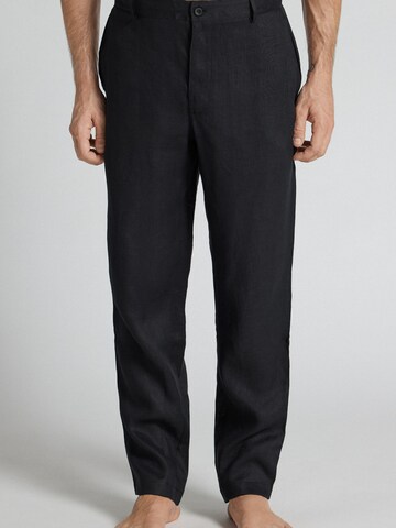 IUMAN Intimissimi Regular Hose in Schwarz: Vorderseite