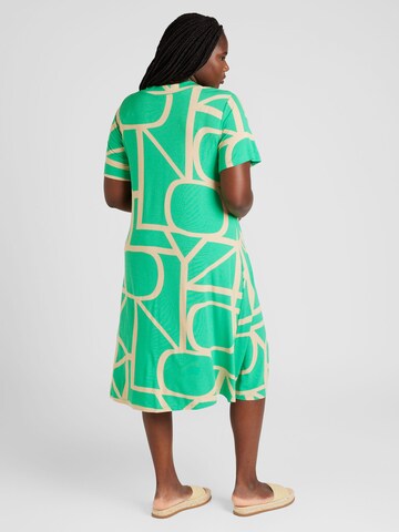 Robe 'FYRLA' ONLY Carmakoma en vert