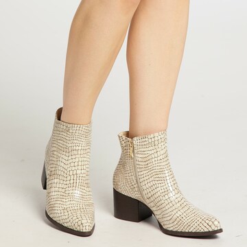 faina Ankle Boots in Beige