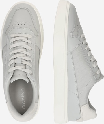 Calvin Klein Låg sneaker i grå