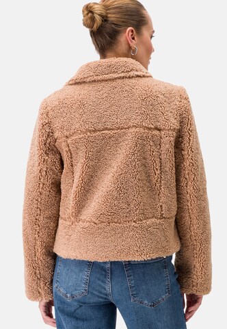 zero Plüschjacke mit Reißverschluss in Beige