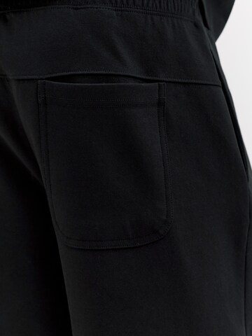 Pull&Bear Loosefit Kalhoty – černá