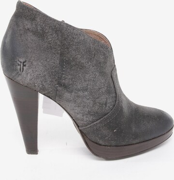 Frye Dress Boots in 37,5 in Grey: front