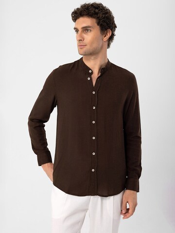Antioch - Regular Fit Camisa em castanho