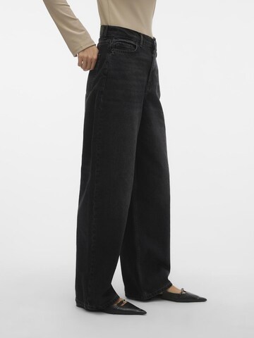 VERO MODA Regular Jeans in Schwarz