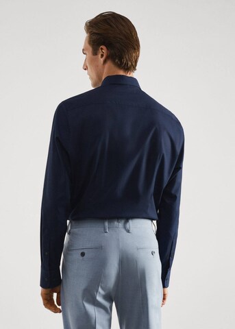 MANGO MAN Slim Fit Hemd 'Emeritol' in Blau