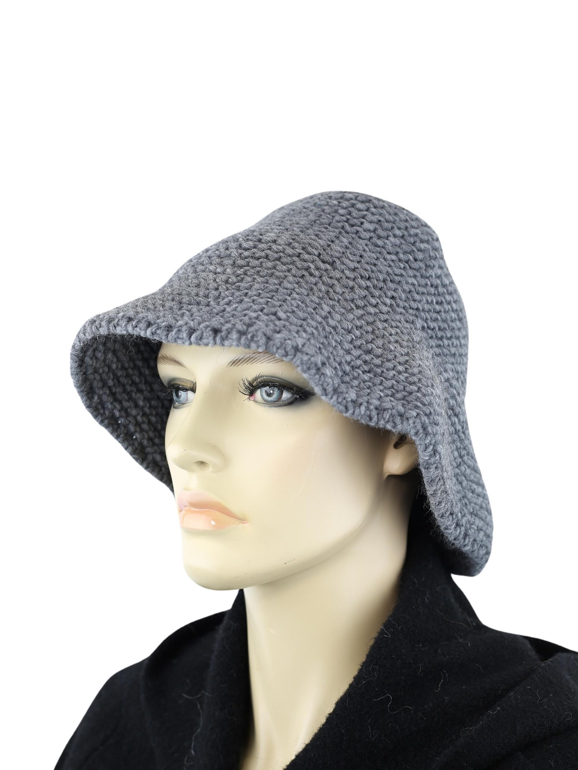 COLLEZIONE ALESSANDRO Hat 'Fischerin' in Grey: front