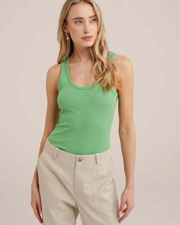 WE Fashion Top in Green: front