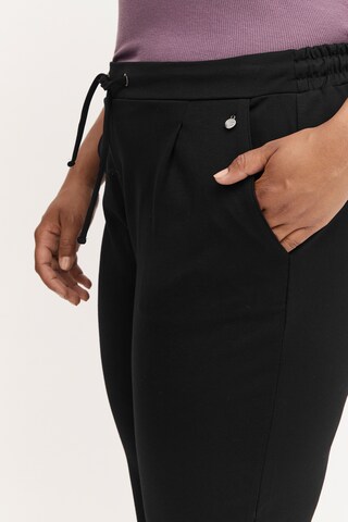 Fransa Curve Slim fit Pleat-Front Pants in Black